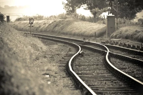 Railway-Tracks-Merging